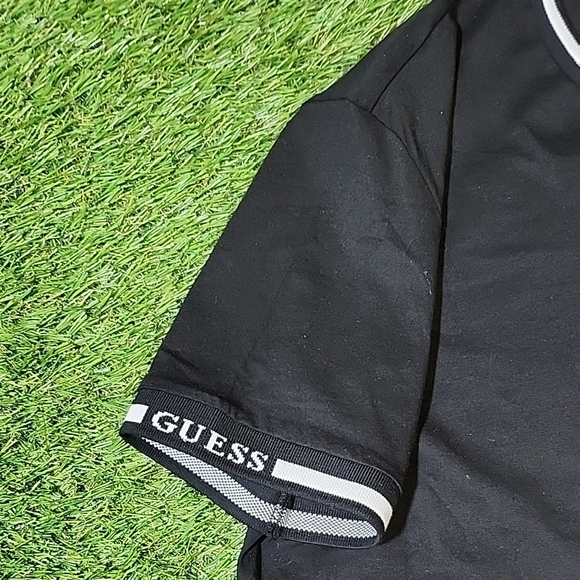 GUESS Men's Black Tee with White Accents Brand New With Tags - Picture 4 of 7